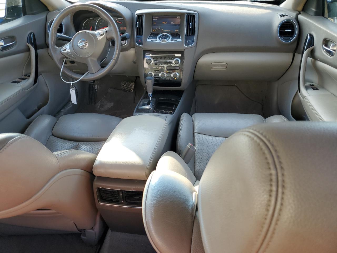 2009 Nissan Maxima - Image 8