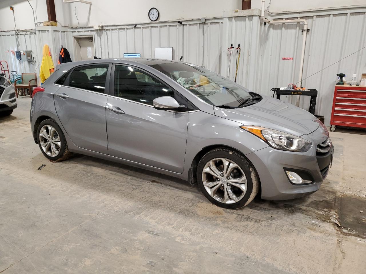 2015 Hyundai Elantra - Image 4