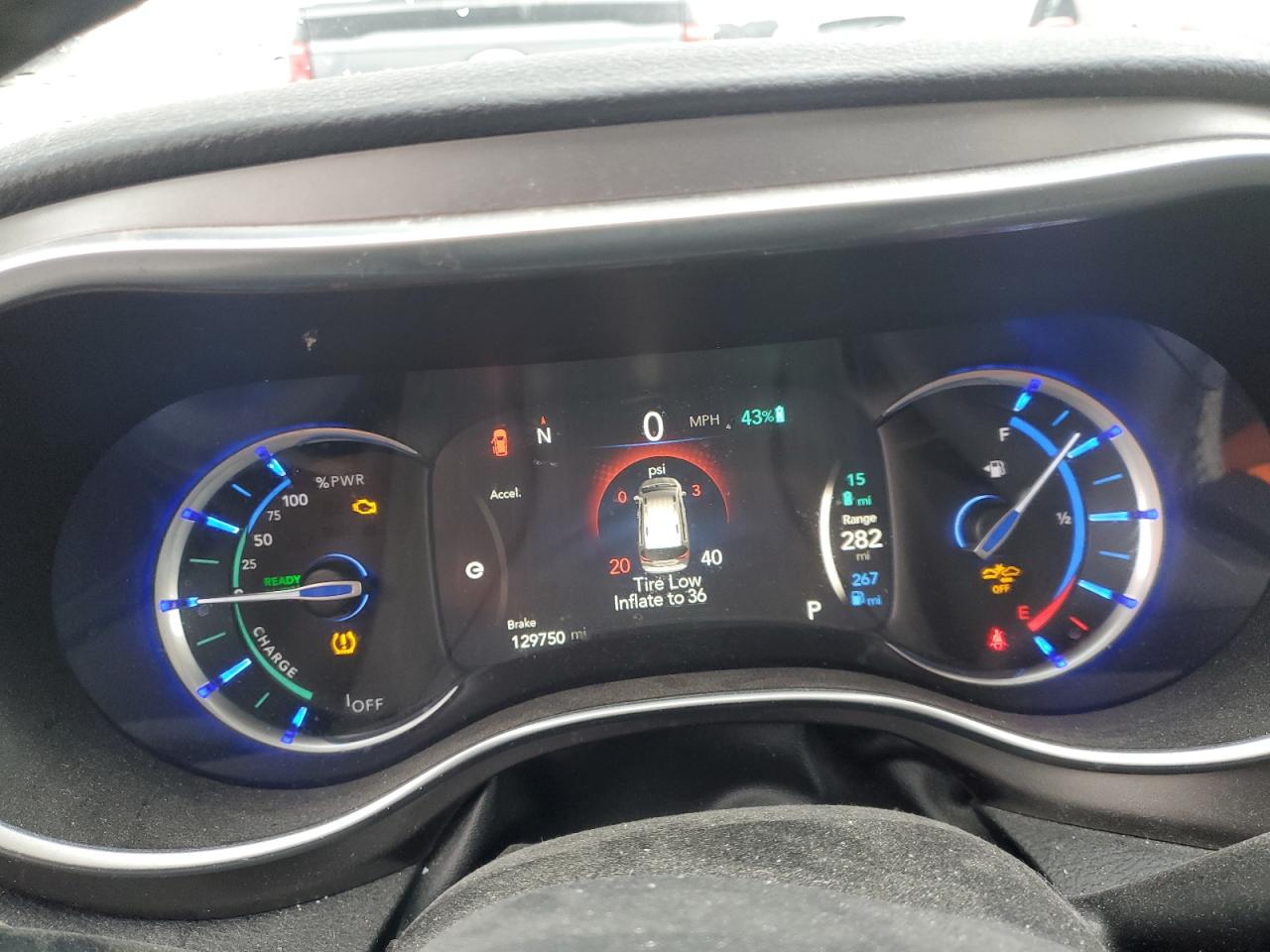 2018 Chrysler Pacifica - Image 9