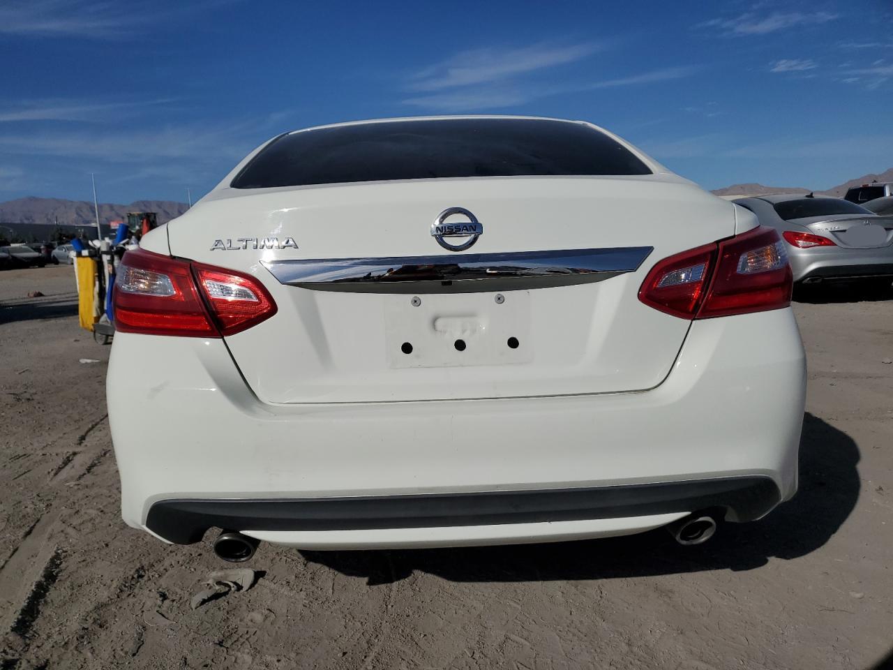 2017 Nissan Altima - Image 6