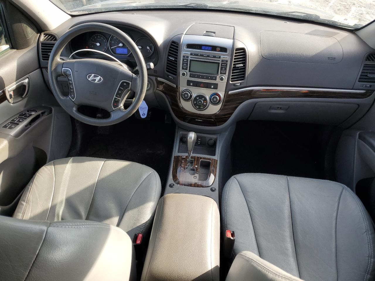 2011 Hyundai Santa Fe - Image 8