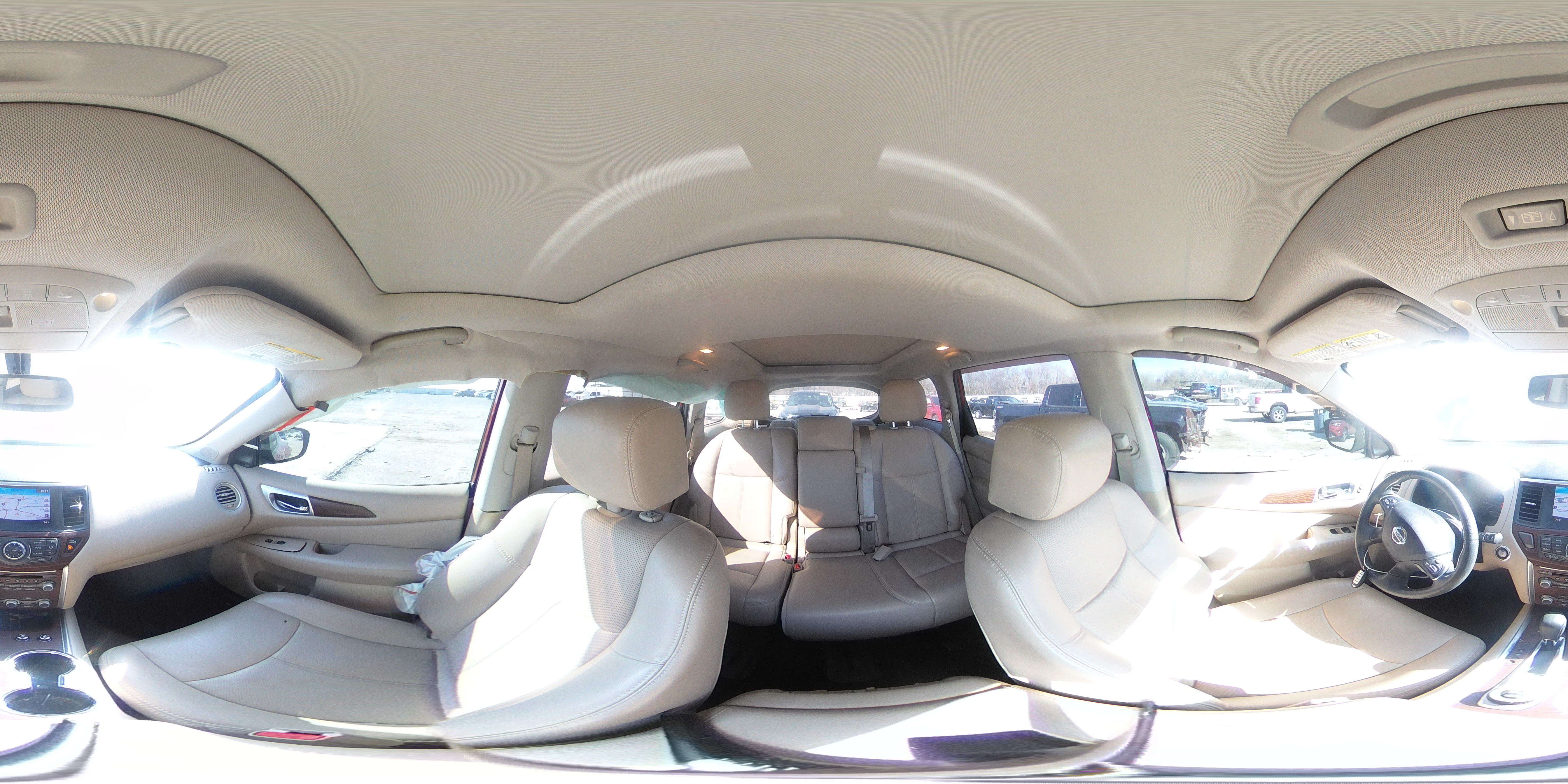 2017 Nissan Pathfinder - Image 14
