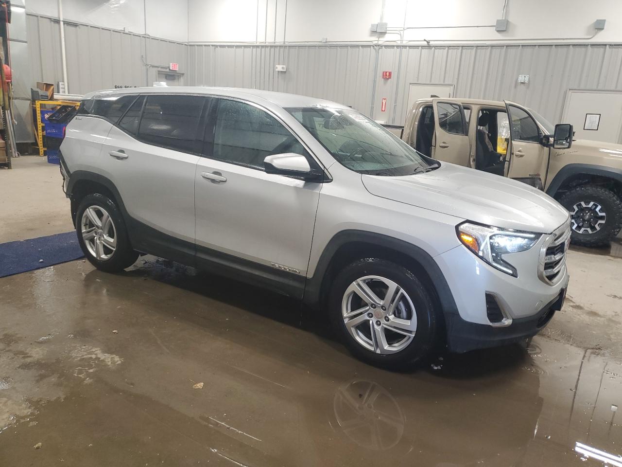 2018 GMC Terrain - Image 4