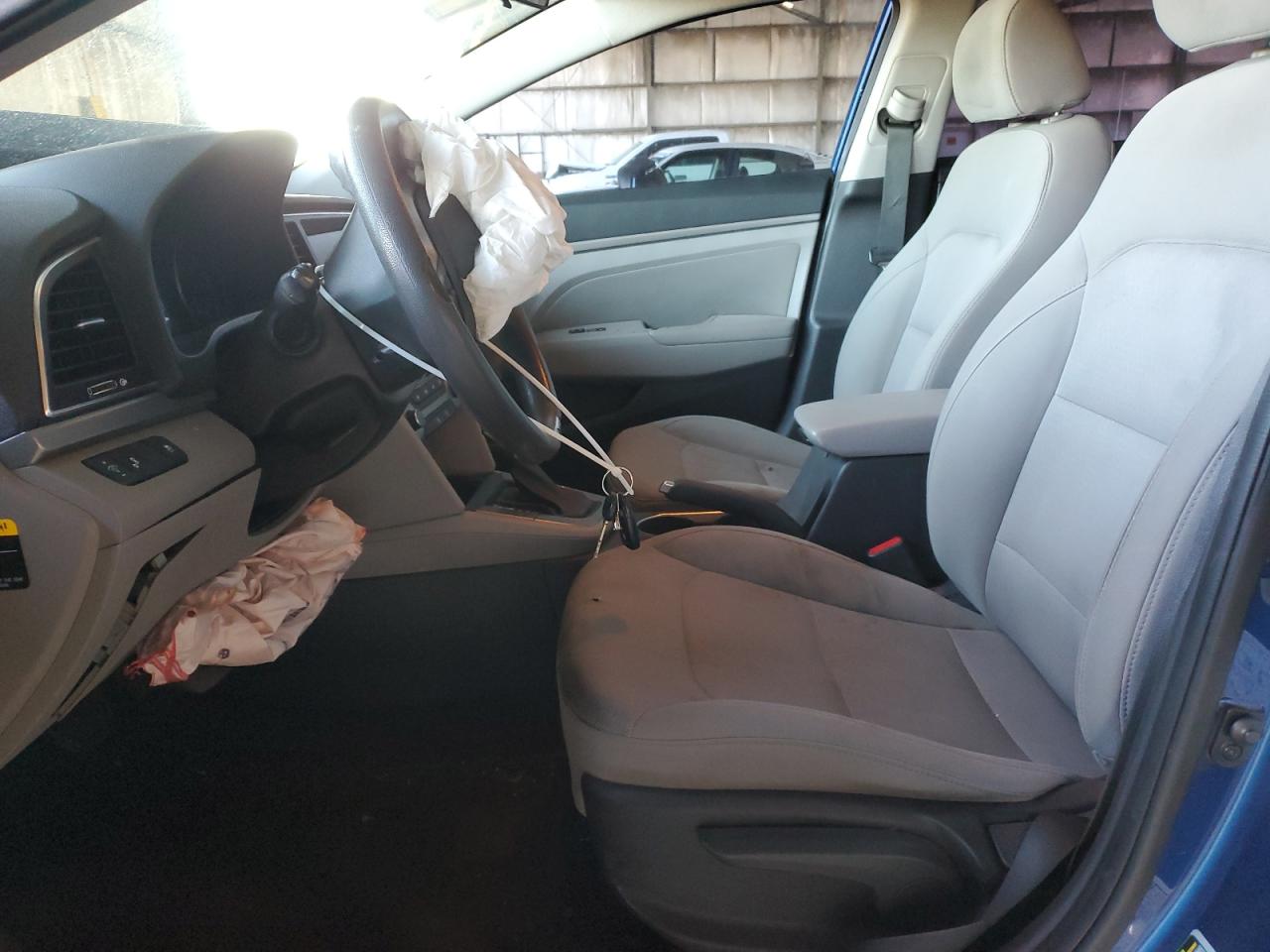2018 Hyundai Elantra - Image 7