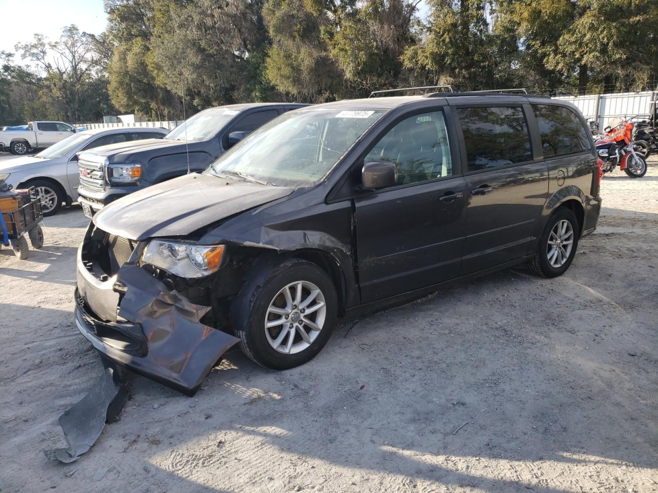 2016 Dodge Caravan - Image 1