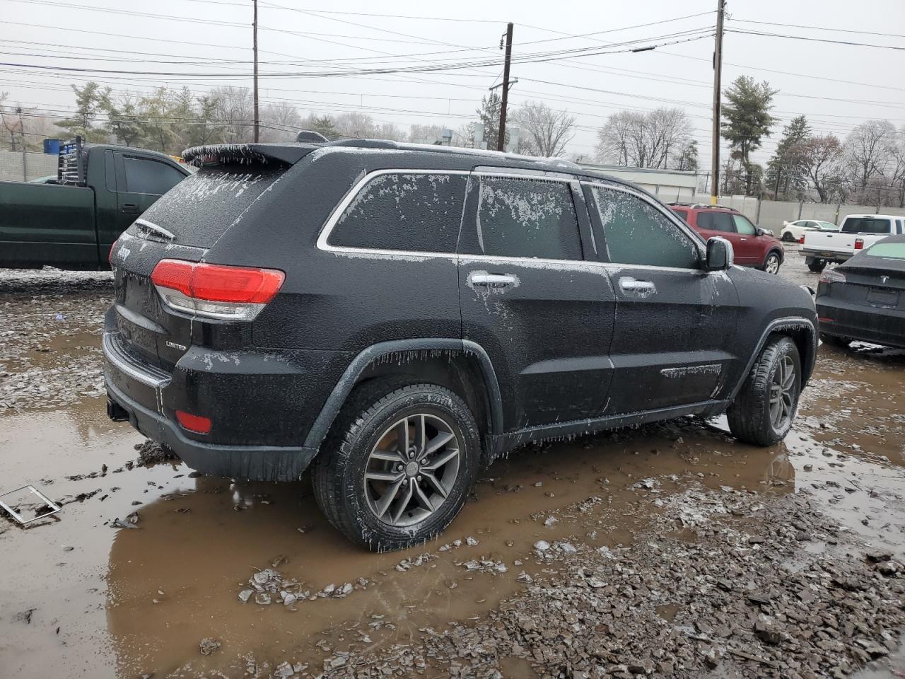 2017 Jeep Grand Cherokee - Image 3