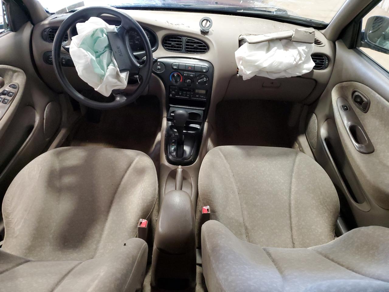 2000 Hyundai Elantra - Image 8