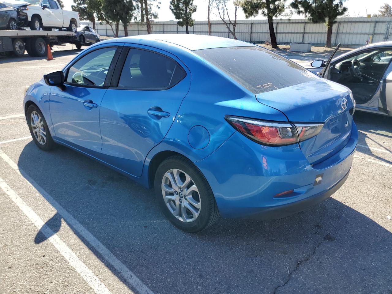 2018 Toyota Yaris - Image 2