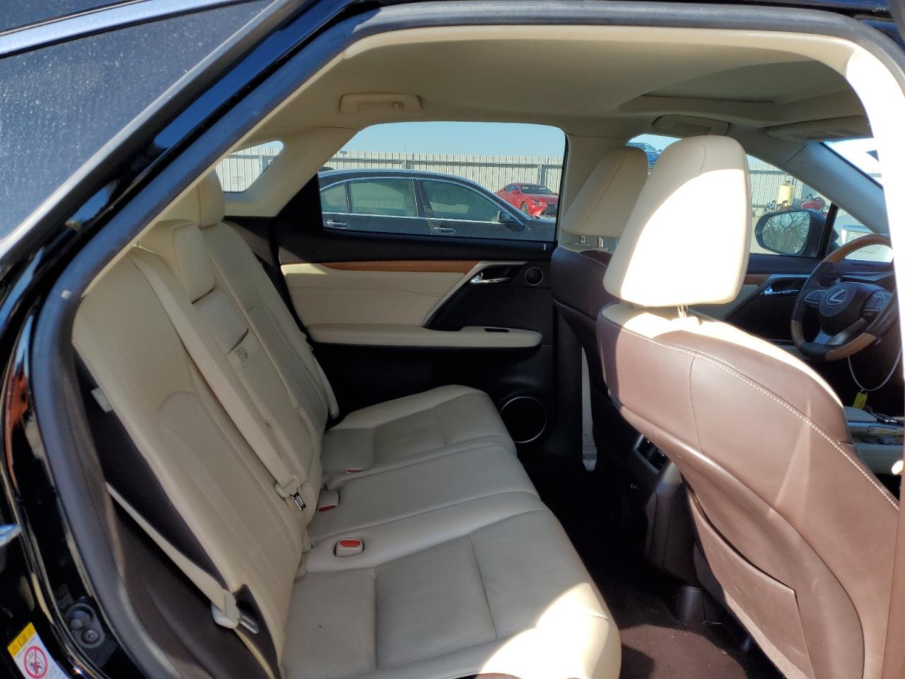 2016 Lexus RX - Image 11