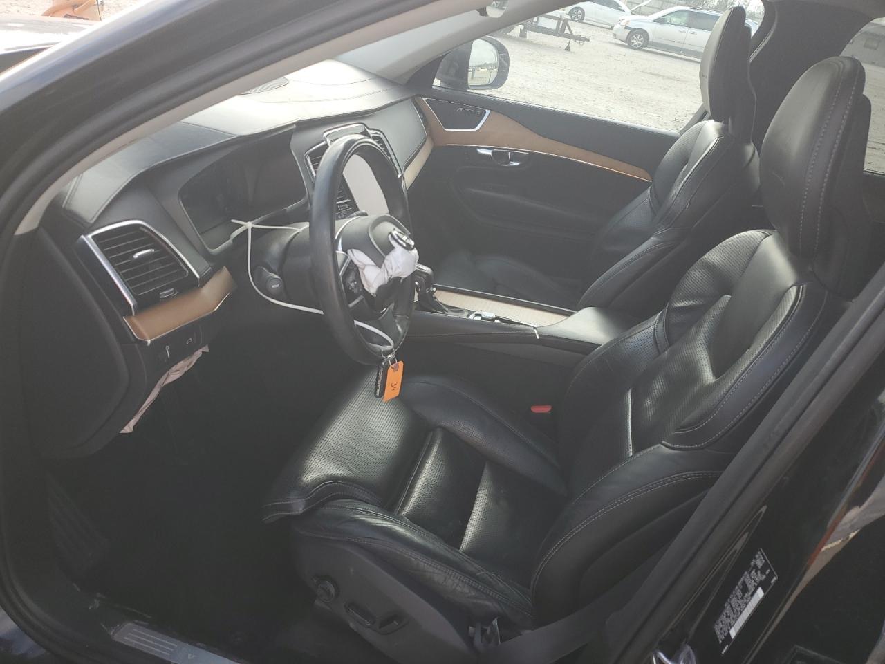 2016 Volvo XC90 - Image 7