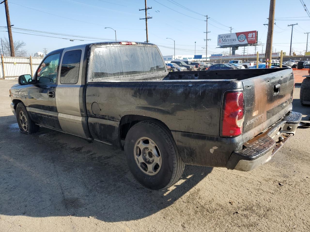 2004 Chevrolet Silverado - Image 2