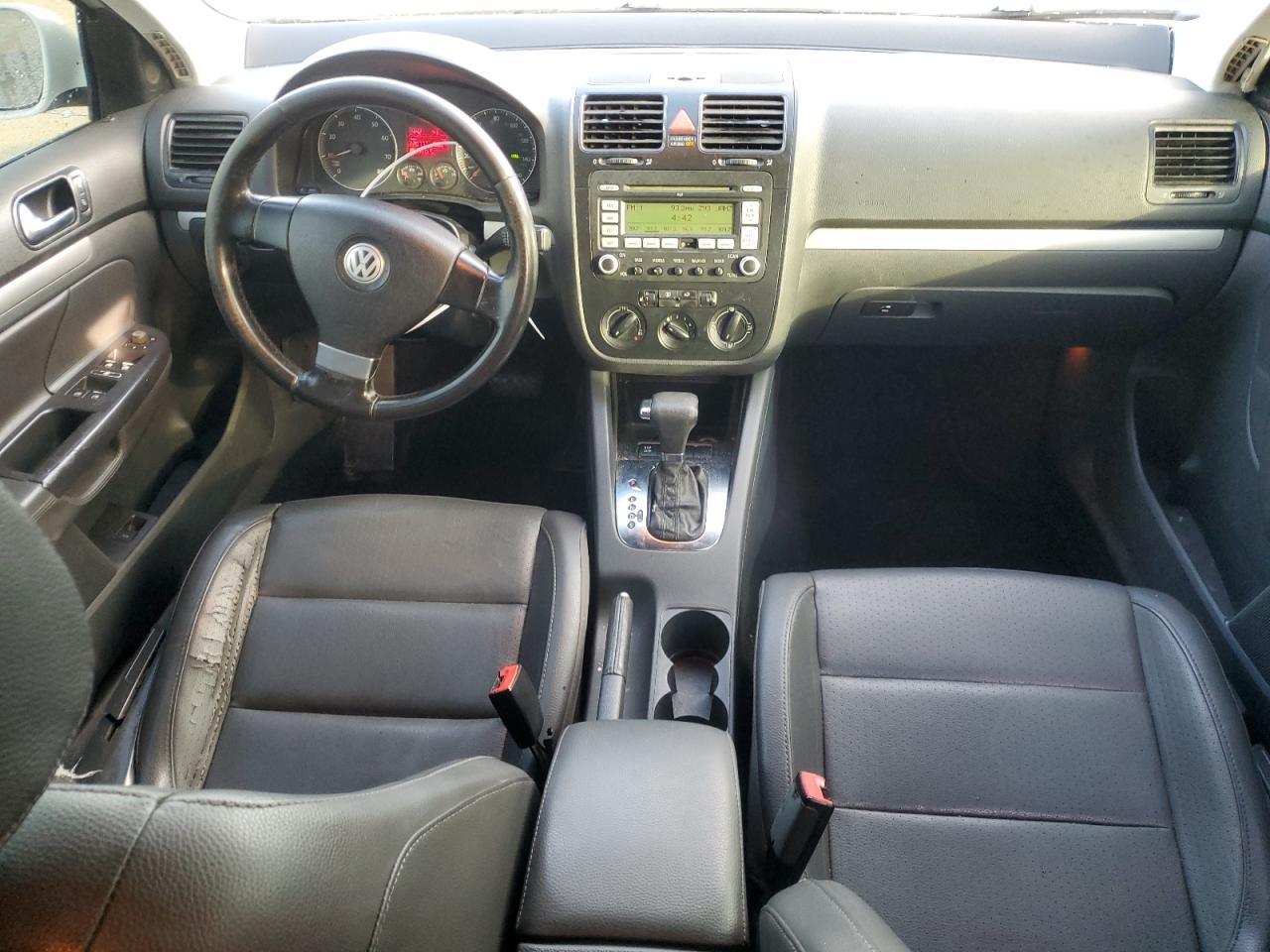 2009 Volkswagen Jetta - Image 8