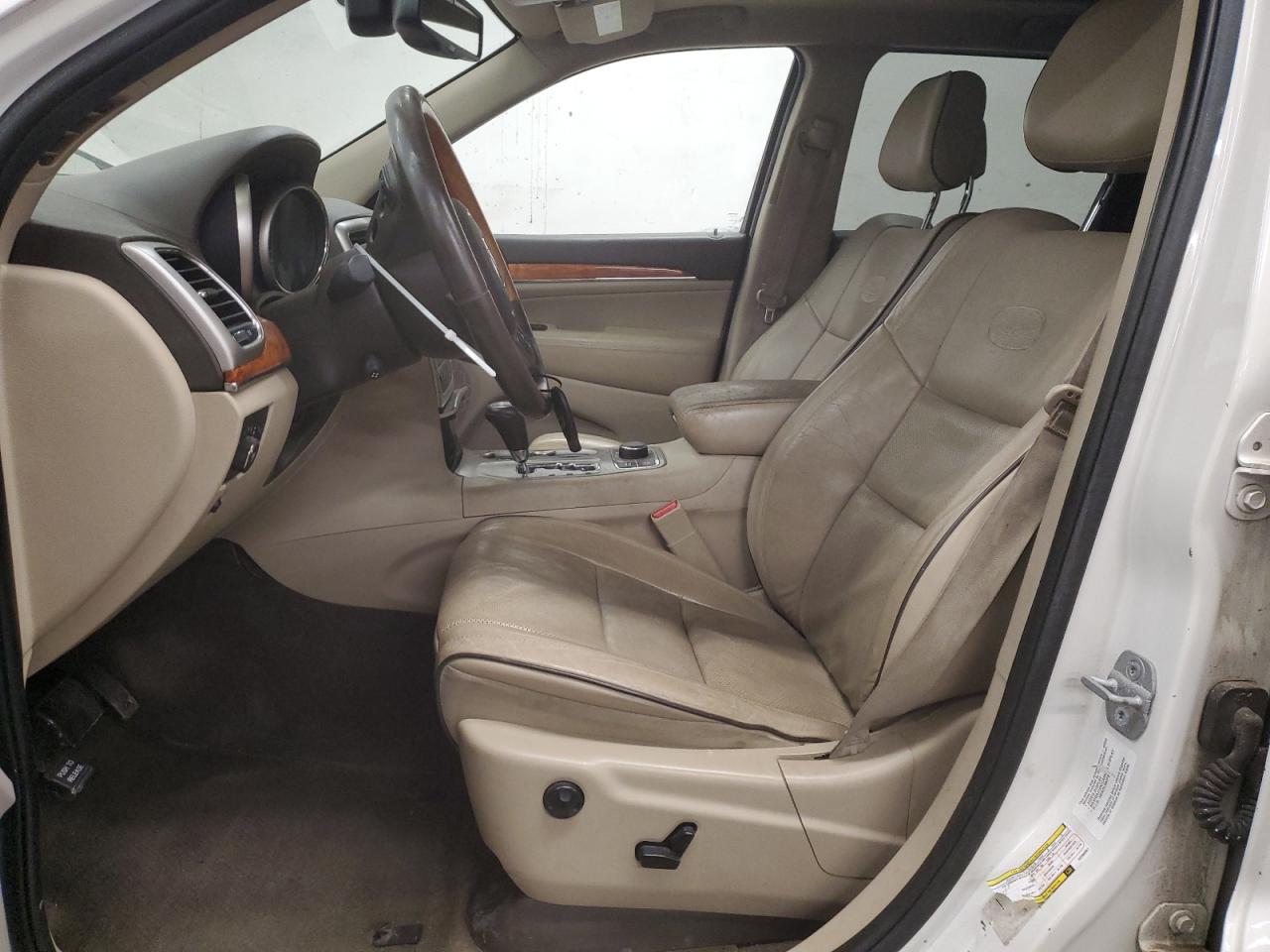 2012 Jeep Grand Cherokee - Image 7