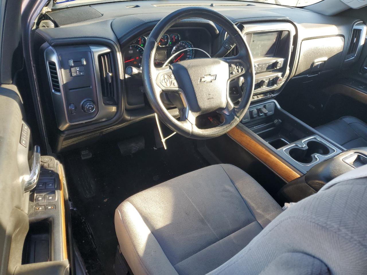 2015 Chevrolet Silverado - Image 8