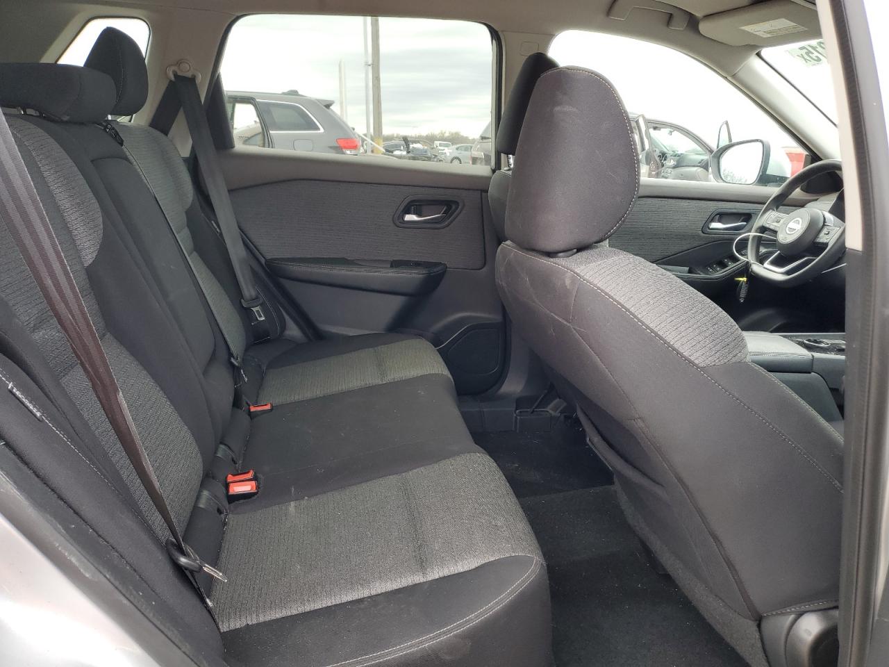 2021 Nissan Rogue - Image 11
