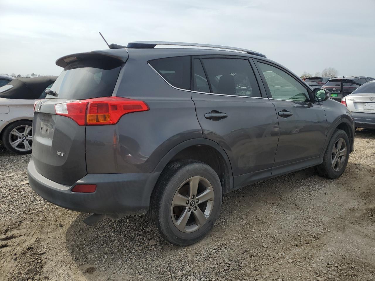 2015 Toyota RAV 4 - Image 3
