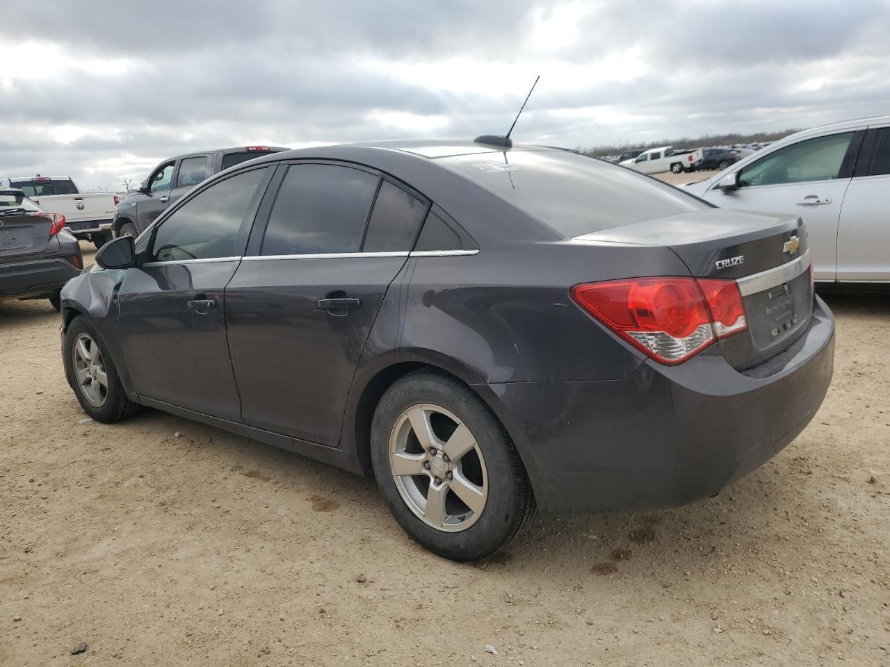 2015 Chevrolet Cruze - Image 2