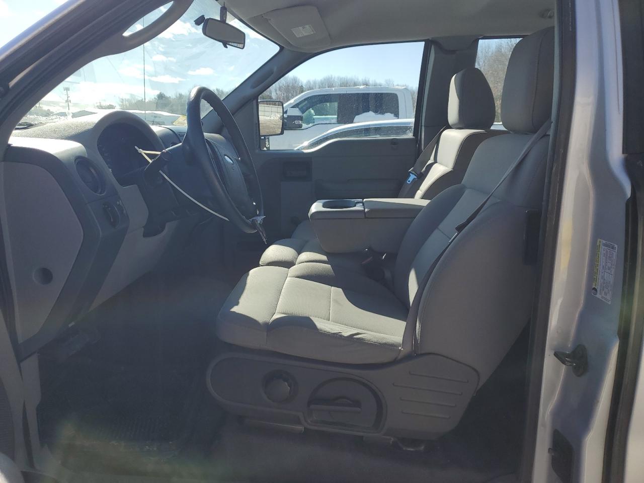2005 Ford F-150 - Image 7