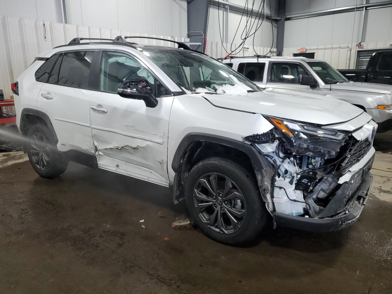 2024 Toyota RAV 4 - Image 4