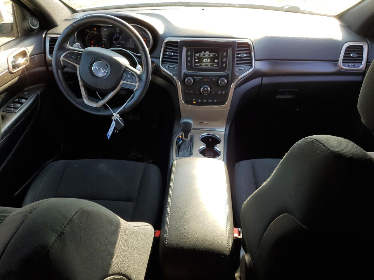 2017 Jeep Grand Cherokee - Image 8