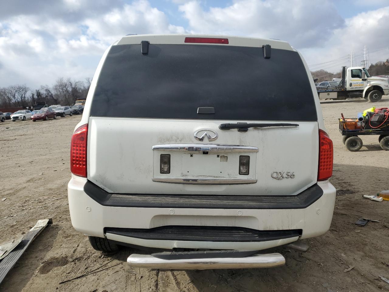 2010 Infiniti QX56 - Image 6