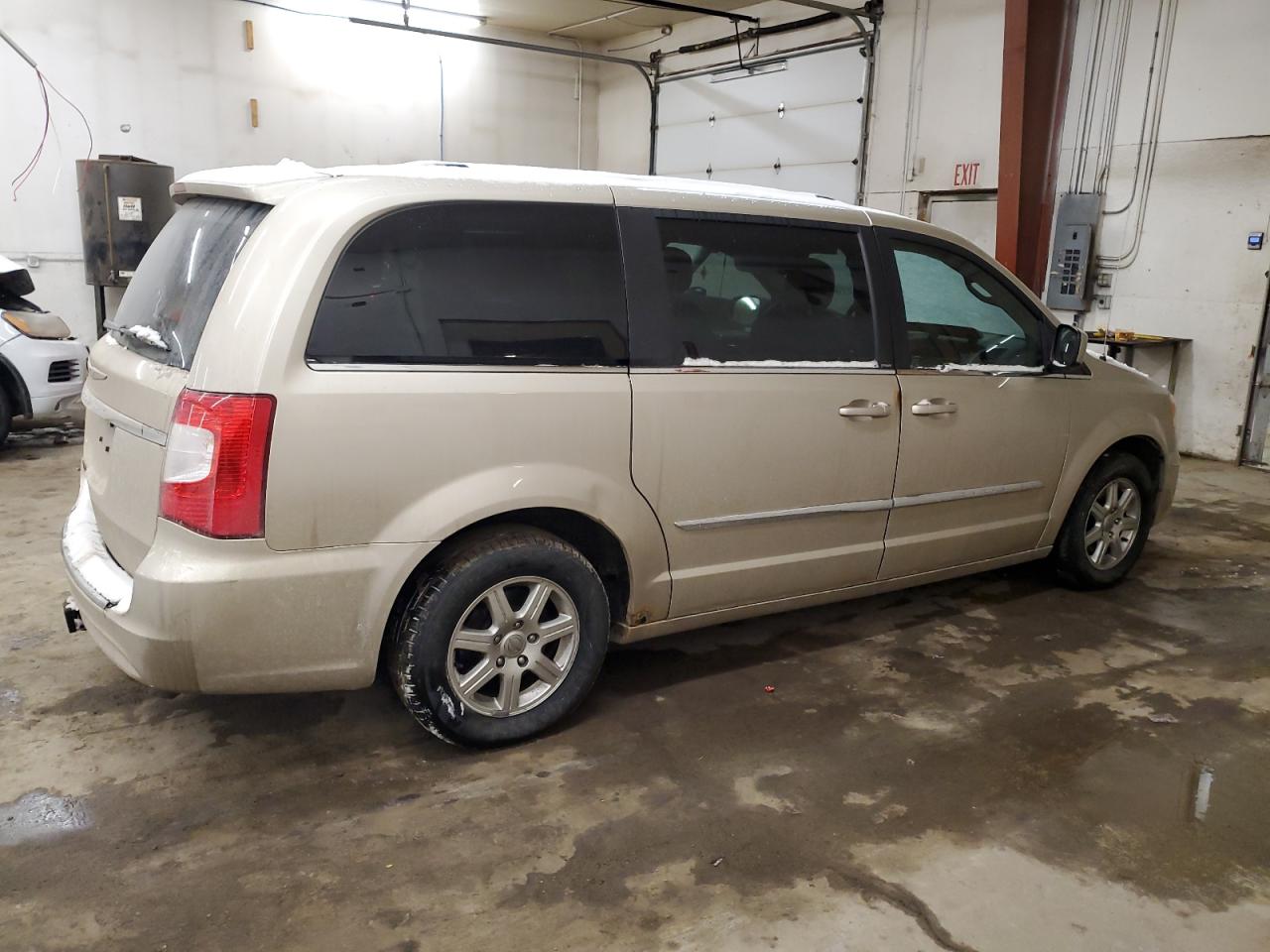 2012 Chrysler Town & Country - Image 3