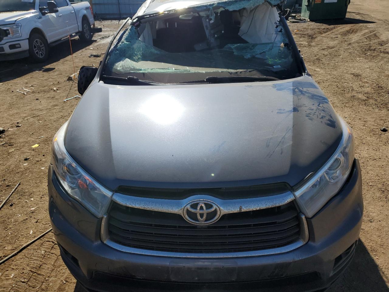 2015 Toyota Highlander - Image 12