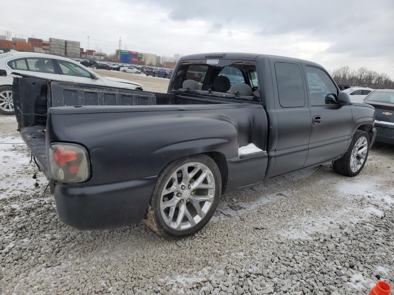 2003 Chevrolet Silverado - Image 3