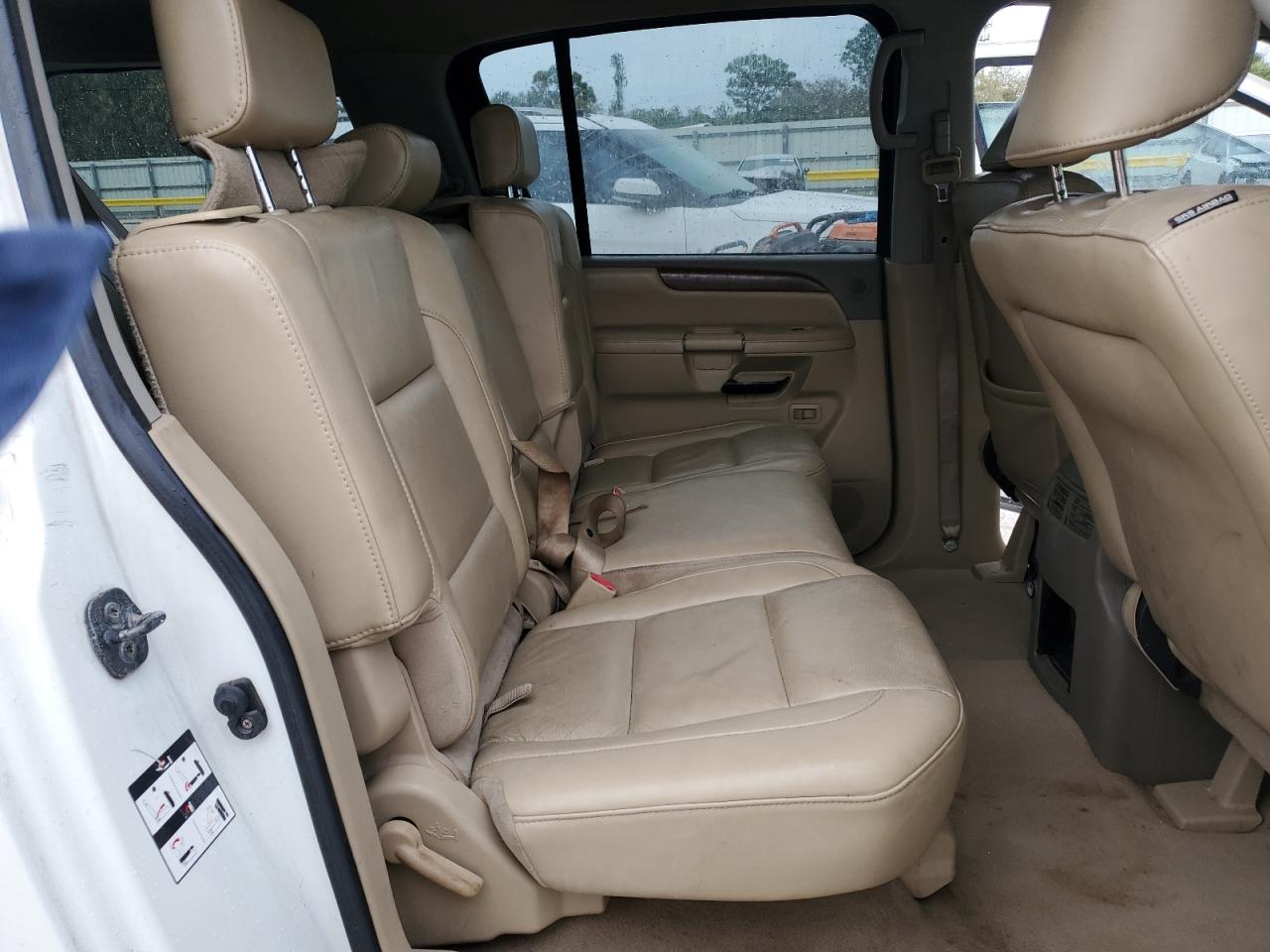 2009 Nissan Armada - Image 11