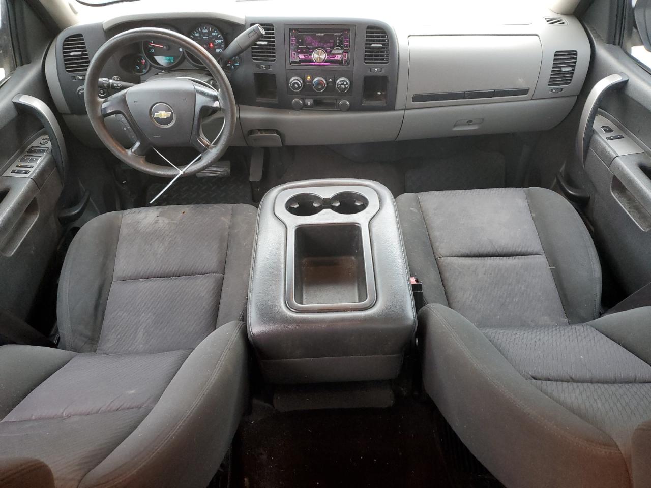2013 Chevrolet Silverado - Image 8