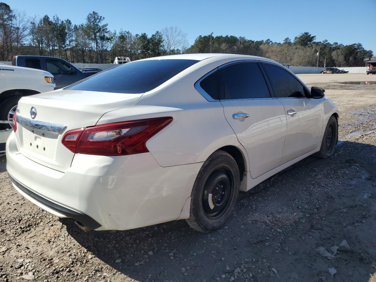 2018 Nissan Altima - Image 3