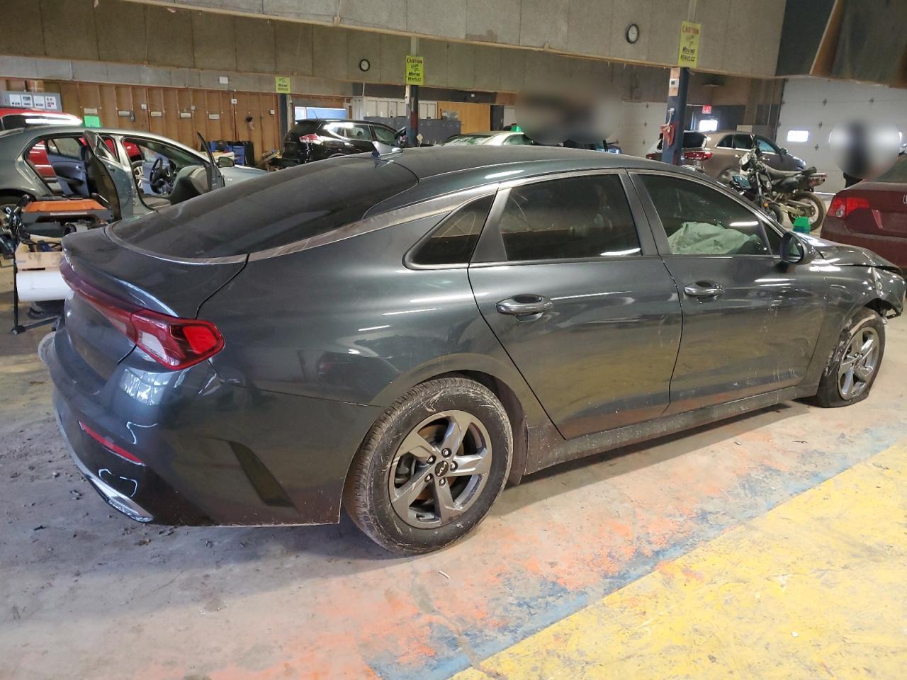 2023 Kia K5 - Image 3