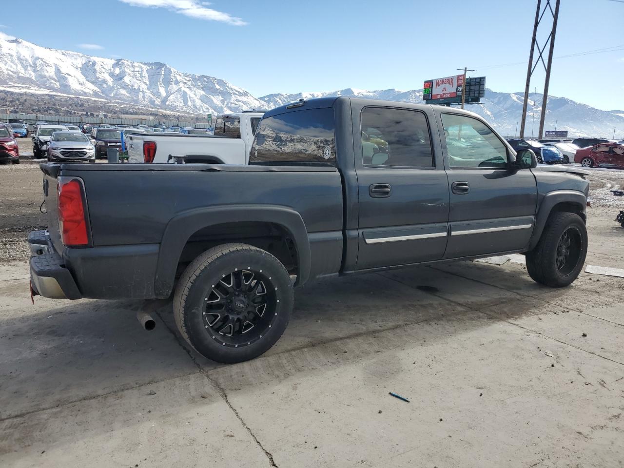 2005 Chevrolet Silverado - Image 3