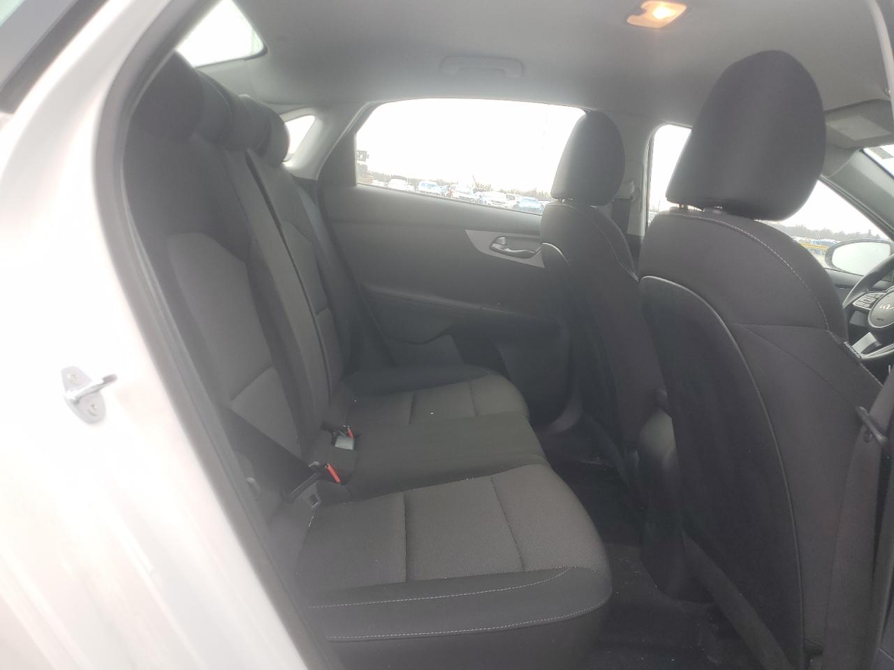 2024 Kia Forte - Image 10