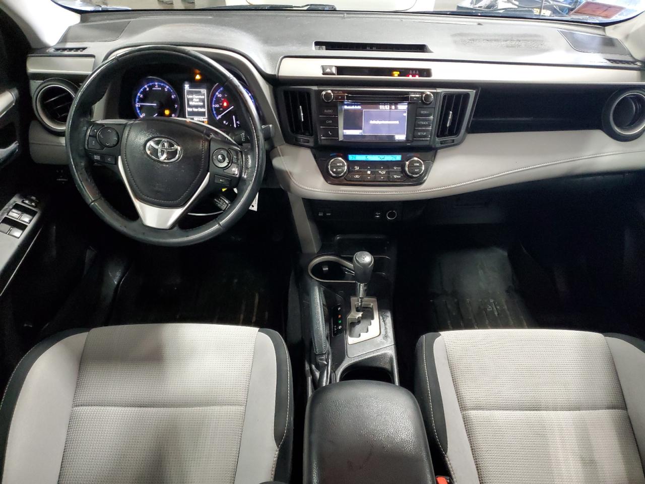 2018 Toyota RAV 4 - Image 8