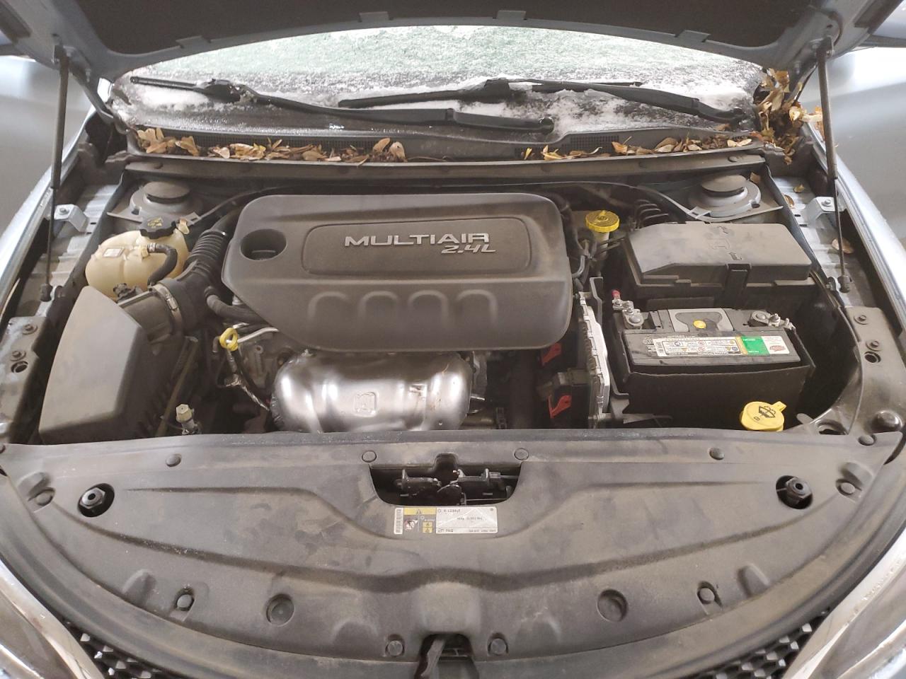 2015 Chrysler 200 - Image 11