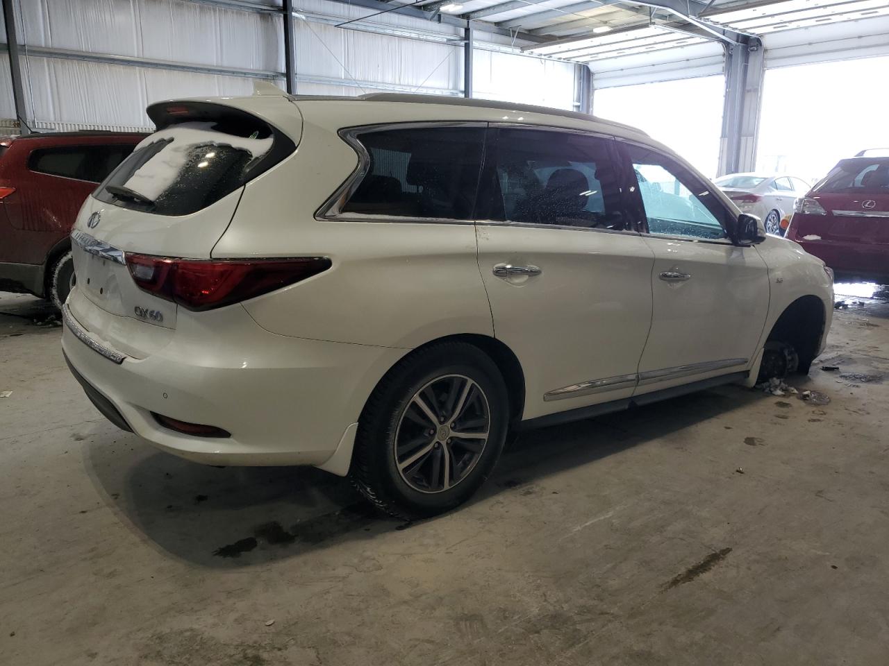 2019 Infiniti QX60 - Image 3
