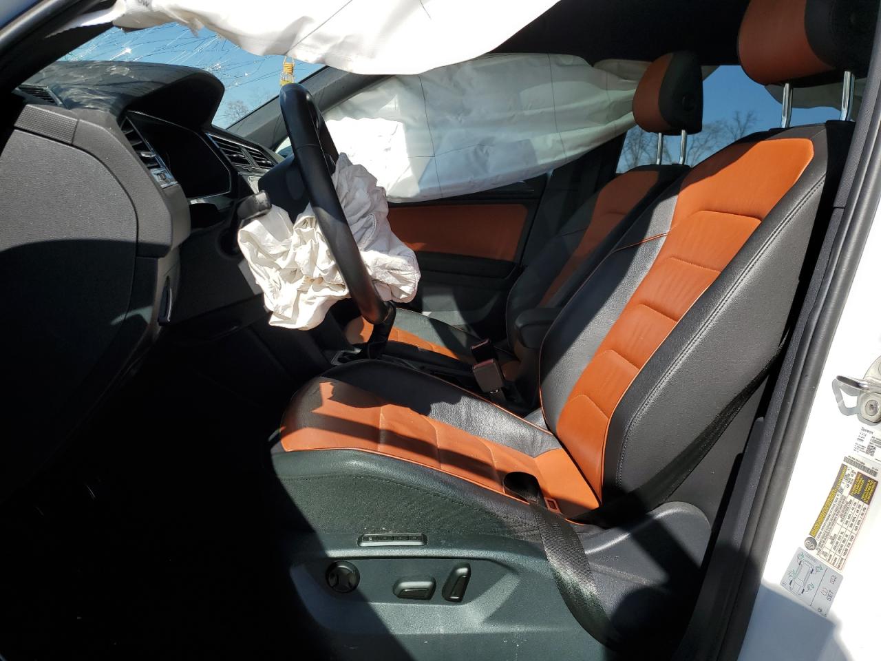 2020 Volkswagen Tiguan - Image 7