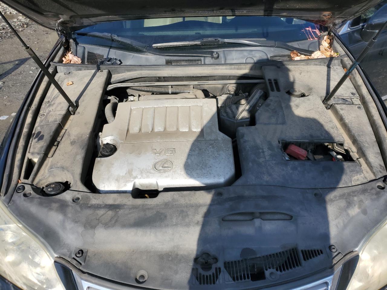 2011 Lexus ES - Image 11