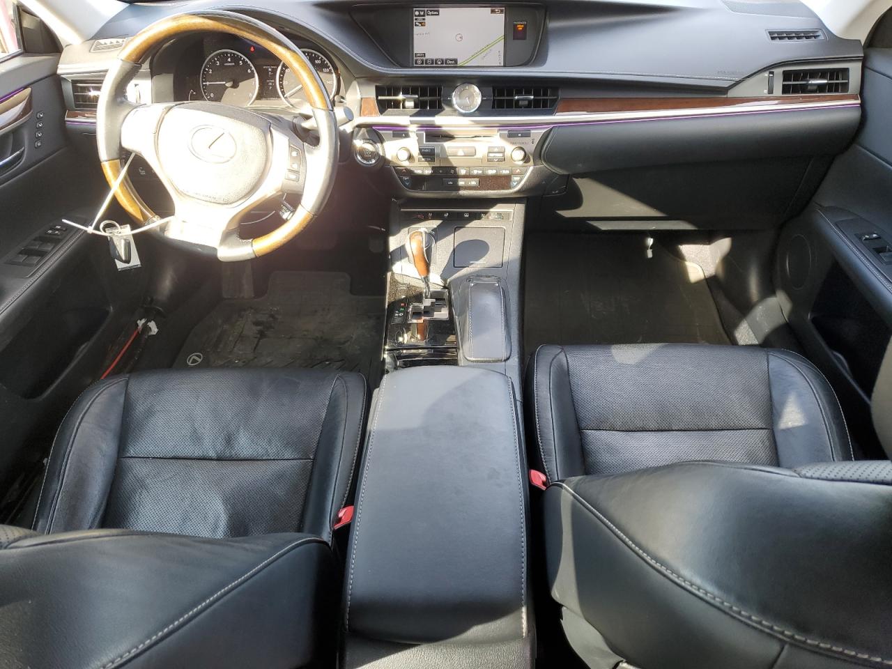 2015 Lexus ES - Image 8