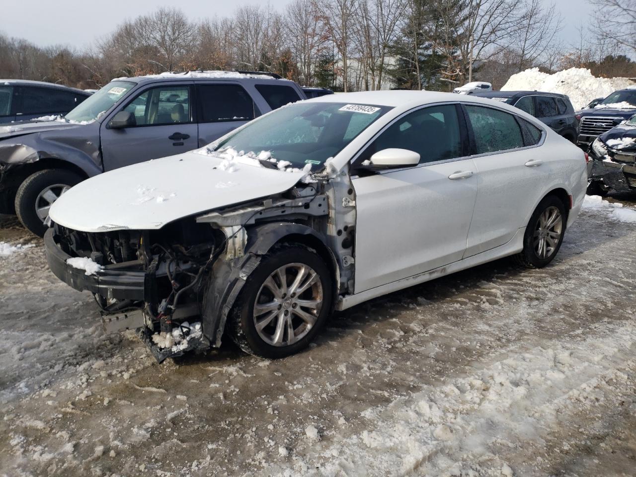 2016 Chrysler 200 Limited იყიდება North Billerica-ში, MA - Front End