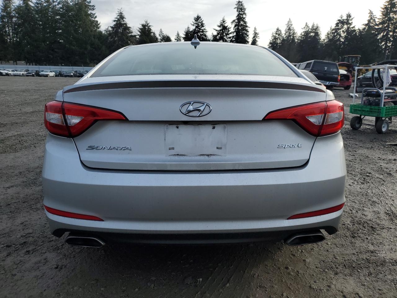 2015 Hyundai Sonata - Image 6