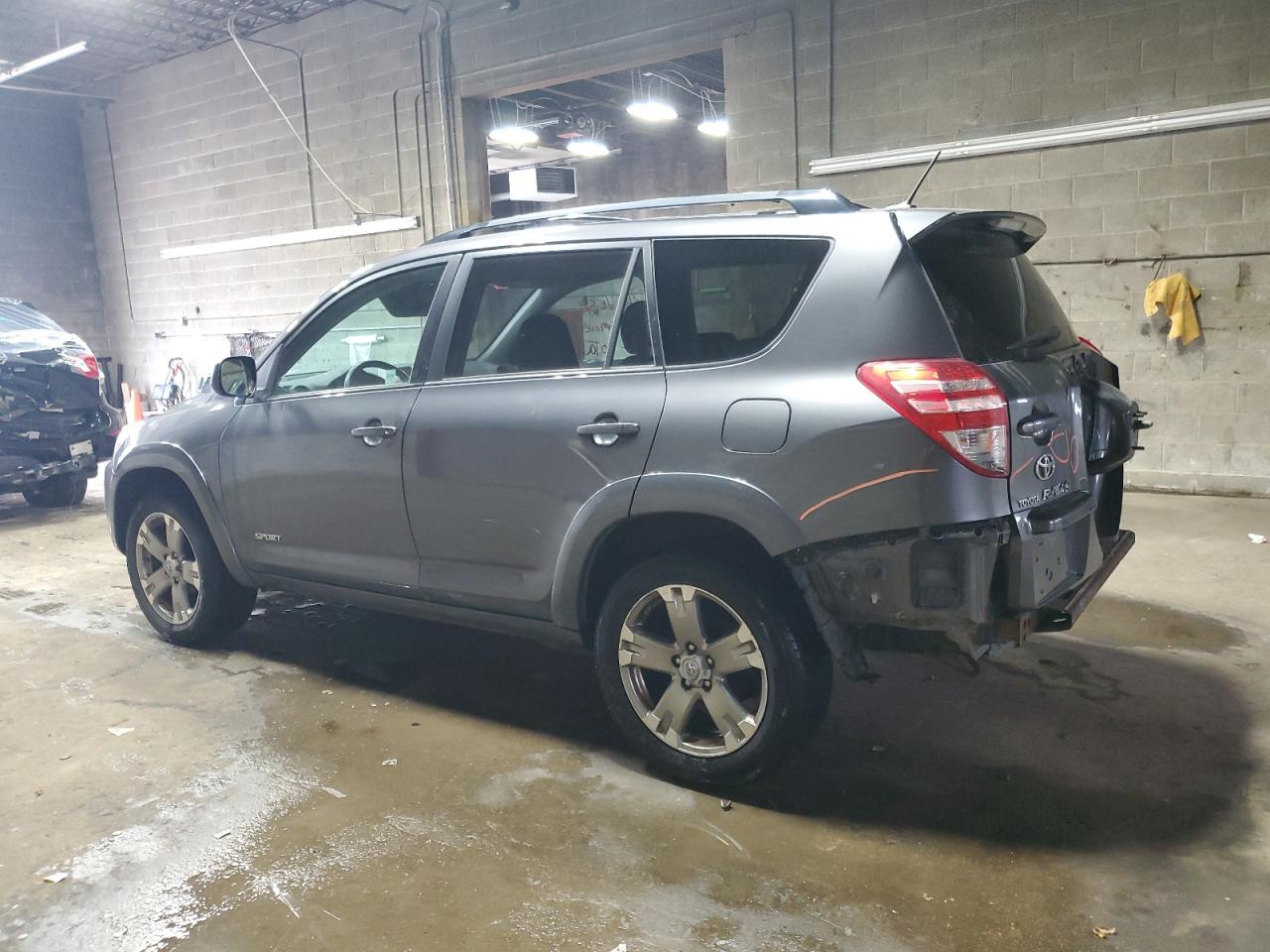 2010 Toyota RAV 4 - Image 2