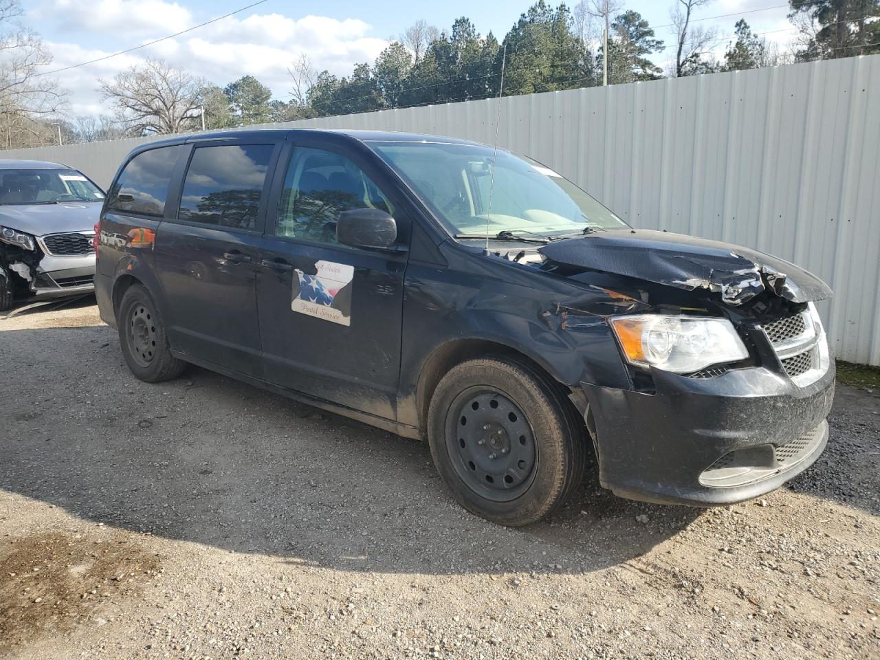 2018 Dodge Caravan - Image 4