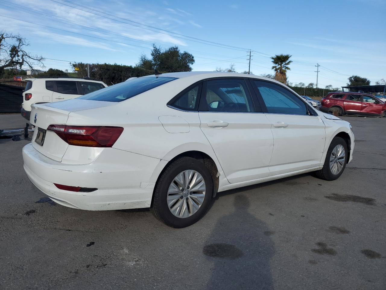 2019 Volkswagen Jetta - Image 3