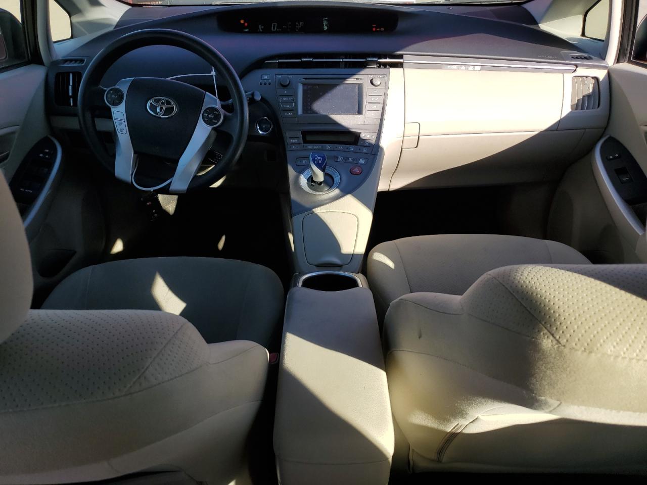 2012 Toyota Prius - Image 8