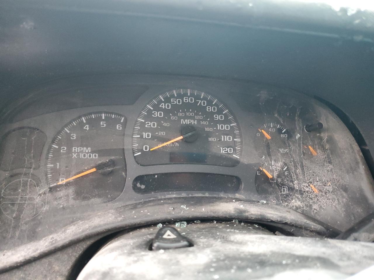 2003 Chevrolet Suburban - Image 9
