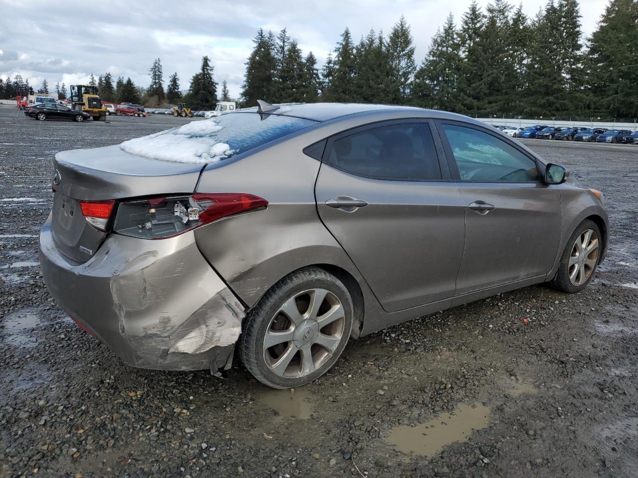2013 Hyundai Elantra - Image 3