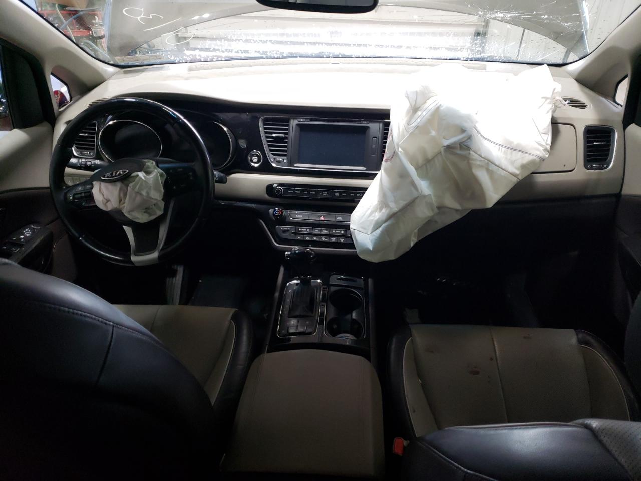 2016 Kia Sedona - Image 8
