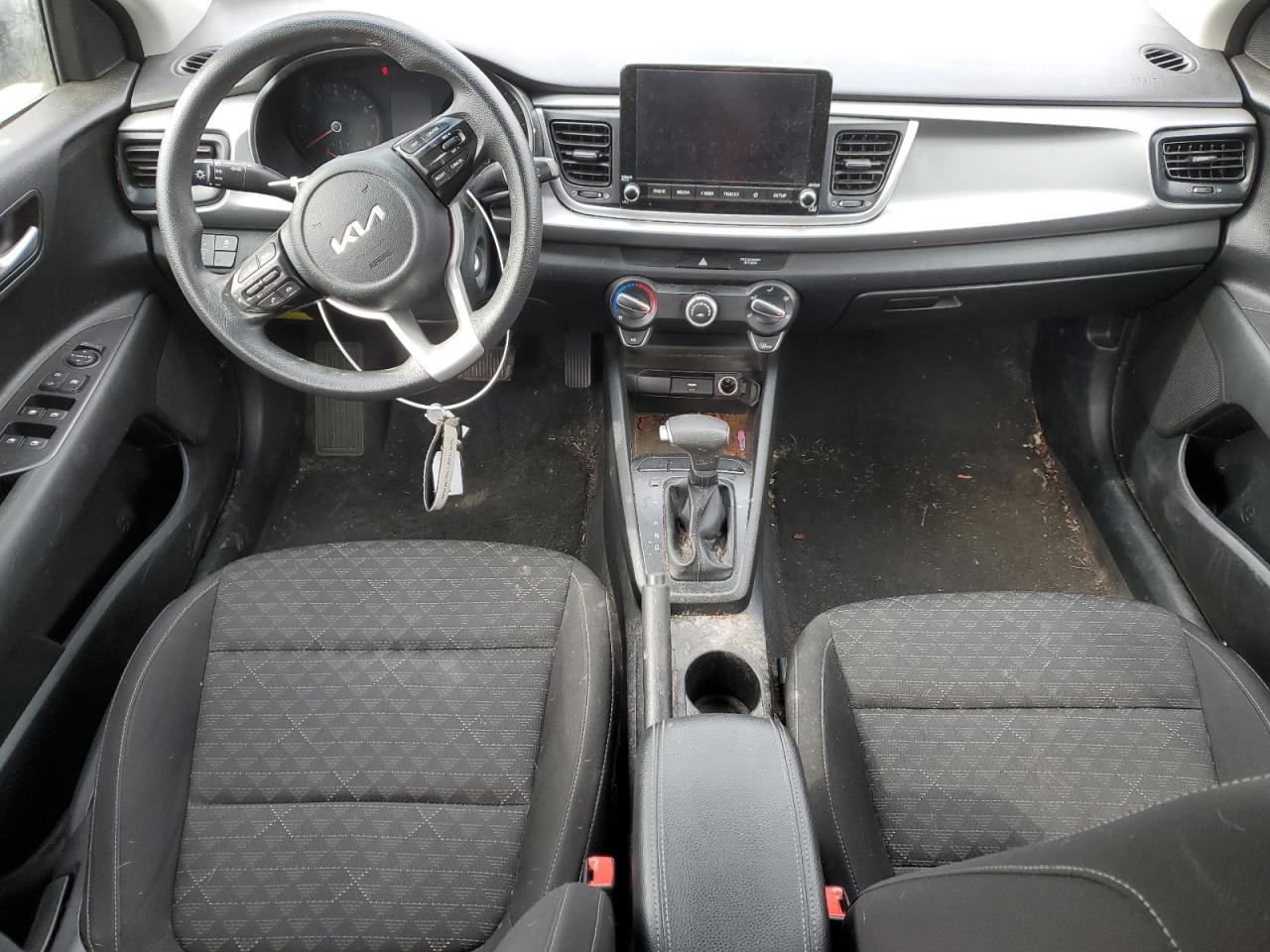 2022 Kia Rio - Image 8